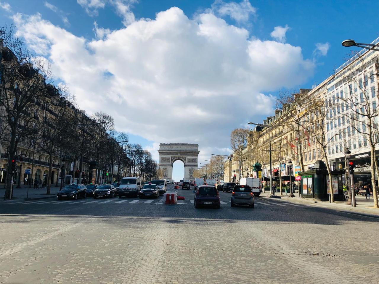 Arc De Triomphe - Foch Palace Paris Exterior foto